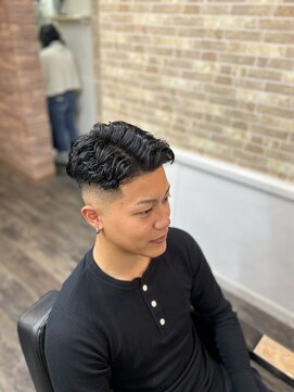 ジェネシス 津島店(genesis) 7:3reverse perm