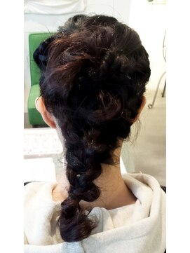 ルクス(Rks) ダウンスタイルのヘアーアレンジ★ワンサイド