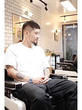 イナセパーラー(INASE PARLOR) クロップ×スキンフェード