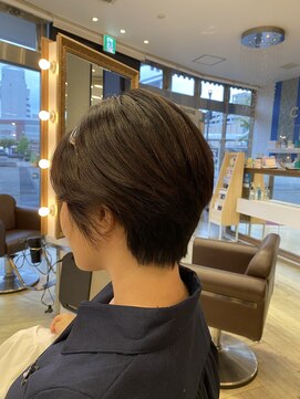 コワファースト 大分(COIFF1RST) ショートレイヤー