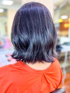 アークスヘアー 透明感♪髪質改善カラー小顔艶感外はねミディアッシュブラック