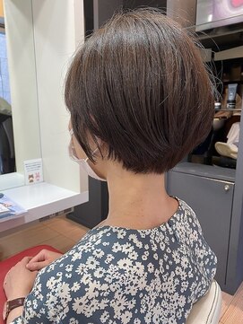 アフロディーテ ギンザ 秋葉原店(APHRODITE GINZA) 外ハネボブ/グラデーションカラー/ペールベージュ/秋葉原