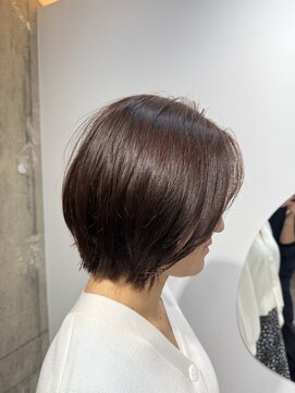 イロ(iro*) ☆似合わせカシスブラウンくびれボブウルフ