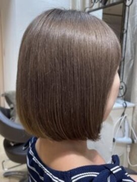 グラマラス GLAMOROUS 【瀧澤一真】前下がりボブ　ミルクティーベージュ