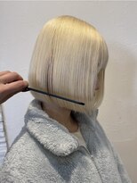 ノラ シンディ(NORA CYNDY)&nbsp;ホワイトブロンド抜きっぱなしブロンドボブ