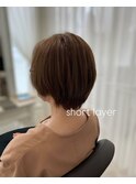 ショートレイヤー×明るめベージュ