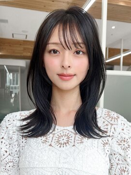 ラルユー 金山(LallYou) 暗髪も出せるこなれ感！フェイスレイヤー×ナチュラルセミロング