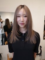 ピュー(Piu-)&nbsp;【レイヤーカット/阿部達哉】フェイスレイヤー/ブリーチカラー