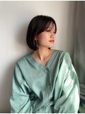 大人ボブ抜け間バングで小顔ヘア