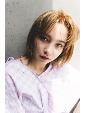 エクボ バイ リコ(ecubo bylico) ショートレイヤーボブカーキグレージュ