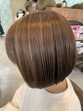 ハグヴィアン(HUG BIEN) ミルクティーベージュ×ハイライト