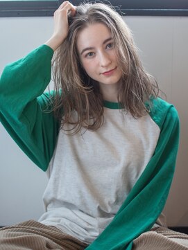 キート(Kiito) 【kiito海老名/海老名駅】外国人風/かき上げバング/抜けカラー