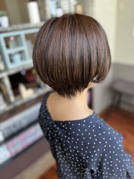 ヘアーメイク アチャ(hair make accha) 大人かわいいハンサムショート