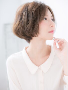 ドクターズサロン LAB 小山店 ひし形フォルム＆センターパートが作る小顔美人g小山30代40代