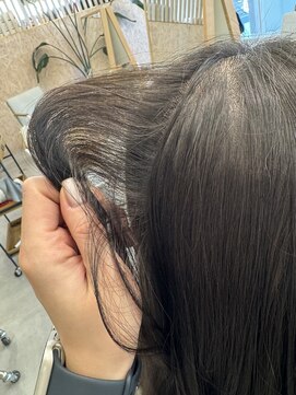 ブローチェラウカ(Broche lauka) 韓国風顔まわりカット×オリーブベージュ