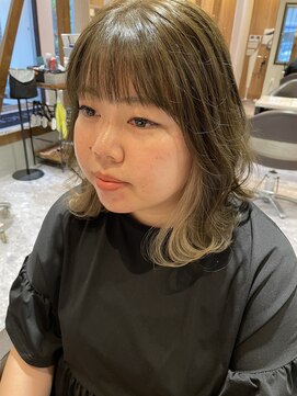 アヴァンス ジェイアール和歌山店(AVANCE.) イヤリングカラー×オリーブ×ホワイトベージュ