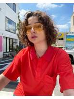 アデ オモテサンドウ(ade omotesando) 柔らかいカールでストリート感漂うウェーブヘア