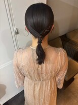 O シンプルローポニーテールヘアセット金箔アレンジ結婚式二次会