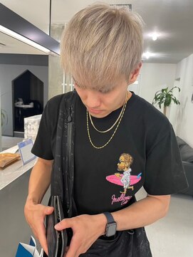 キング 枚方店(K!ng) 縮毛矯正髪質改善ハイライトレイヤーカット枚方美容室エクステ