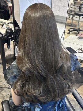 ユアーズヘア 東新宿店(youres hair) ダークトーンでも透け感たっぷりオリーブグレージュ