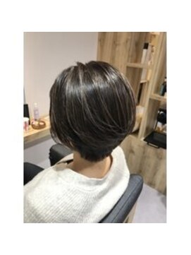 チャトラ(CHATRA) ボブ ショートボブ (池袋) 髪質改善 メテオカラー