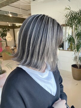 ラウレア(LAULEA) バレイヤージュ