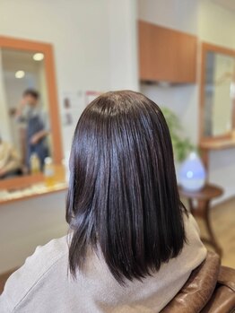 JOJO hair design【ジョジョヘアーデザイン】の写真/光り輝くような艶と、ずっと触れていたくなる滑らかさを叶えます。