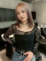 ミル 心斎橋(MIL)&nbsp;透明感アッシュベージュ/ミディアムレイヤー【心斎橋】