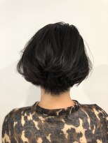 スリークス(3Cs) 前下がりボブ