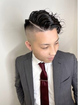 ミモザワークス(Mimosa Works) 圧倒的ビジネススタイル-スキンフェードを添えて-