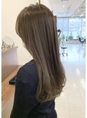 触れたくなる柔らかなヘアー