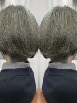 ビランチェ 池袋(bilancia) カーキ/アースカラー/オリーブベージュ/池袋/池袋東口