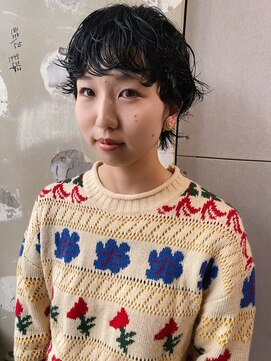 ロジ(loji) ボブの名残りを感じる、ショートウルフパーマ