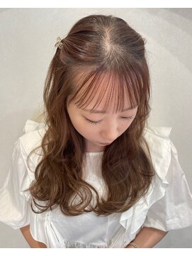 ミラ(MIRA) こっくり秋カラーマロンベージュ顔まわりレイヤー