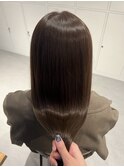 オリーブベージュ