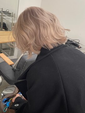 トナリ(tonari) 柔らかいミルクティーベージュ