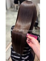 アマンドール(Aman D'or)&nbsp;ワンカラーで作る透明感オリーブカラー♪