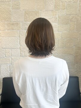 ヴァン カウンシル 川口店(VAN COUNCIL) 外ハネウルフ×ミディアムヘア【東川口　ウルフカット】