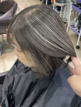 アップ(A+hair) くびれショートボブ40代50代グレイカラー白髪染め白髪ぼかし