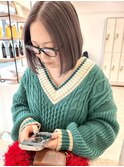 センターパート艶感小顔切りっぱなしミディアムナチュラル