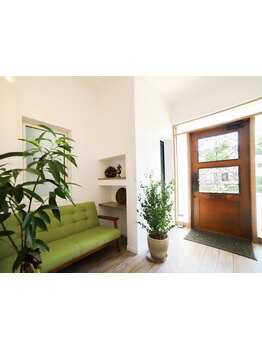 【岡崎市】大人女性のお悩みを解決へと導く《髪質改善メニュー》あり◎扱いやすい理想の美髪を実現＊