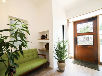 カルムヘアー(Calme hair)の写真/【岡崎市】大人女性のお悩みを解決へと導く《髪質改善メニュー》あり◎扱いやすい理想の美髪を実現*