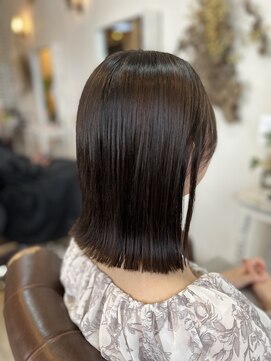 クッキー ヘアーアンドメイク(COOKIE Hair&Make) 【COOKIE】シルキーストレート外はねボブ