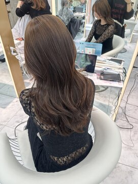 ロンドルピナス 小倉(Lond Lupinus) ミディアムヘア暗めカラー/デザインカラー/フェイスフレーミング