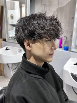 ユース 飯田橋店(Youth)の写真/【夜遅くまで営業】Barberならではの高技術で叶える、ON/OFFどちらもキマるトレンドを取り入れたパーマが◎