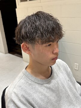 髪屋 紬 メンズ/メンズパーマ/メンズカット/波巻きスパイラルパーマ