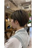 ショート　× ブリーチ　× ベージュ