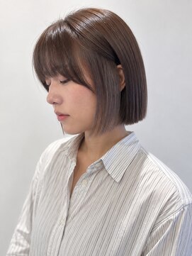 リア(Li'a by neolive) 切りっぱなしボブ×ラベンダーグレーインナー