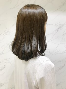 パティオン(PATIONN) シルプル内巻きセミロング【表参道 青山 原宿】