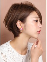カットで美しく立体的に！大人ショートヘア